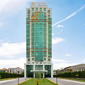 La Quinta By Wyndham Gunesli فندق